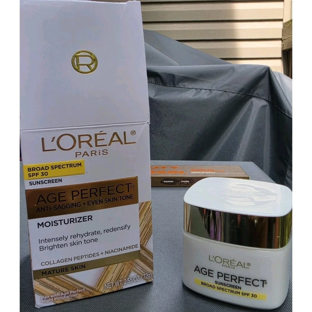 L'Oreal Revitalift Triple Power Moisturizer SPF 30 2.5 oz EXPIRED 05/26